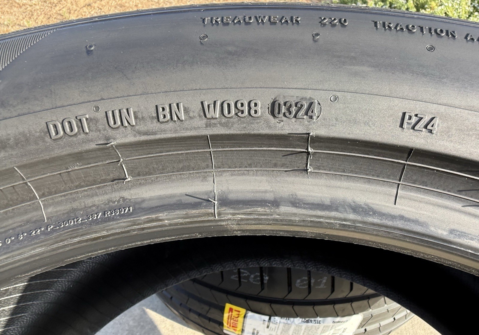 Set of TWO BRAND NEW 315/40R21 111Y Pirelli P Zero PZ4 Sport MO Mercedes Tires