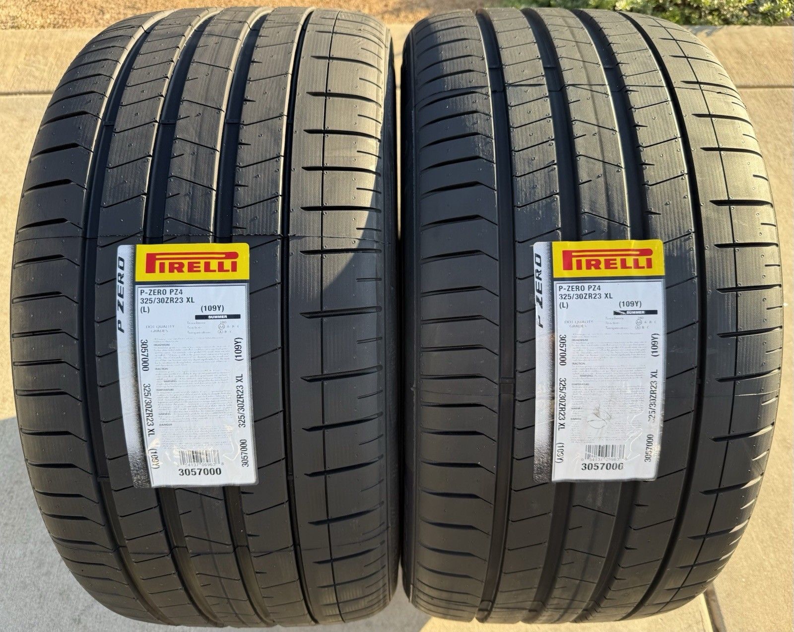 Set of TWO BRAND NEW 325/30ZR23 (109Y) Pirelli P Zero PZ4 Sport L Tires 3253023