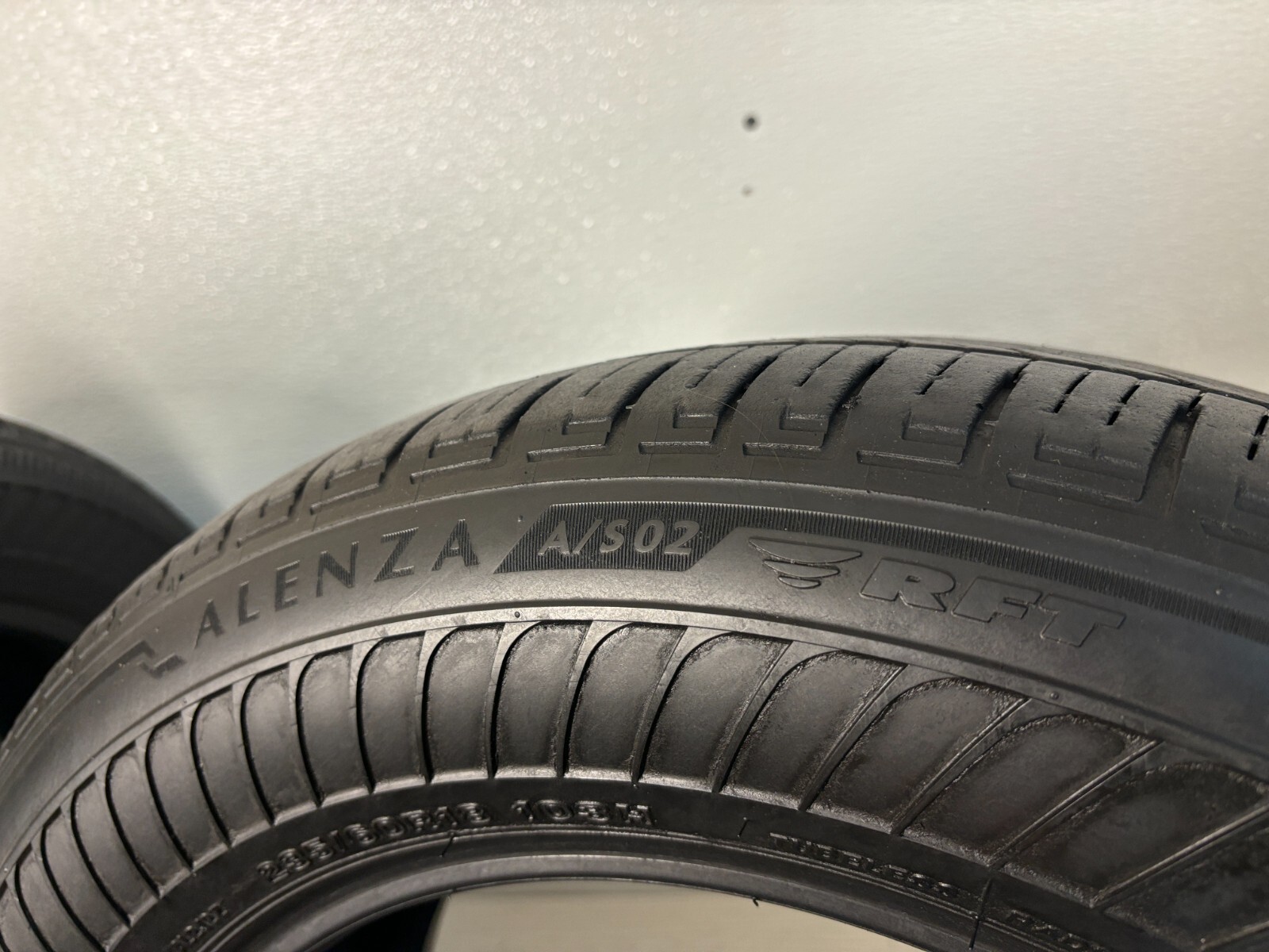 Set 4 Tires 235 60 18 Bridgestone Alenza A/S 02 Run Flat (70% Tread)