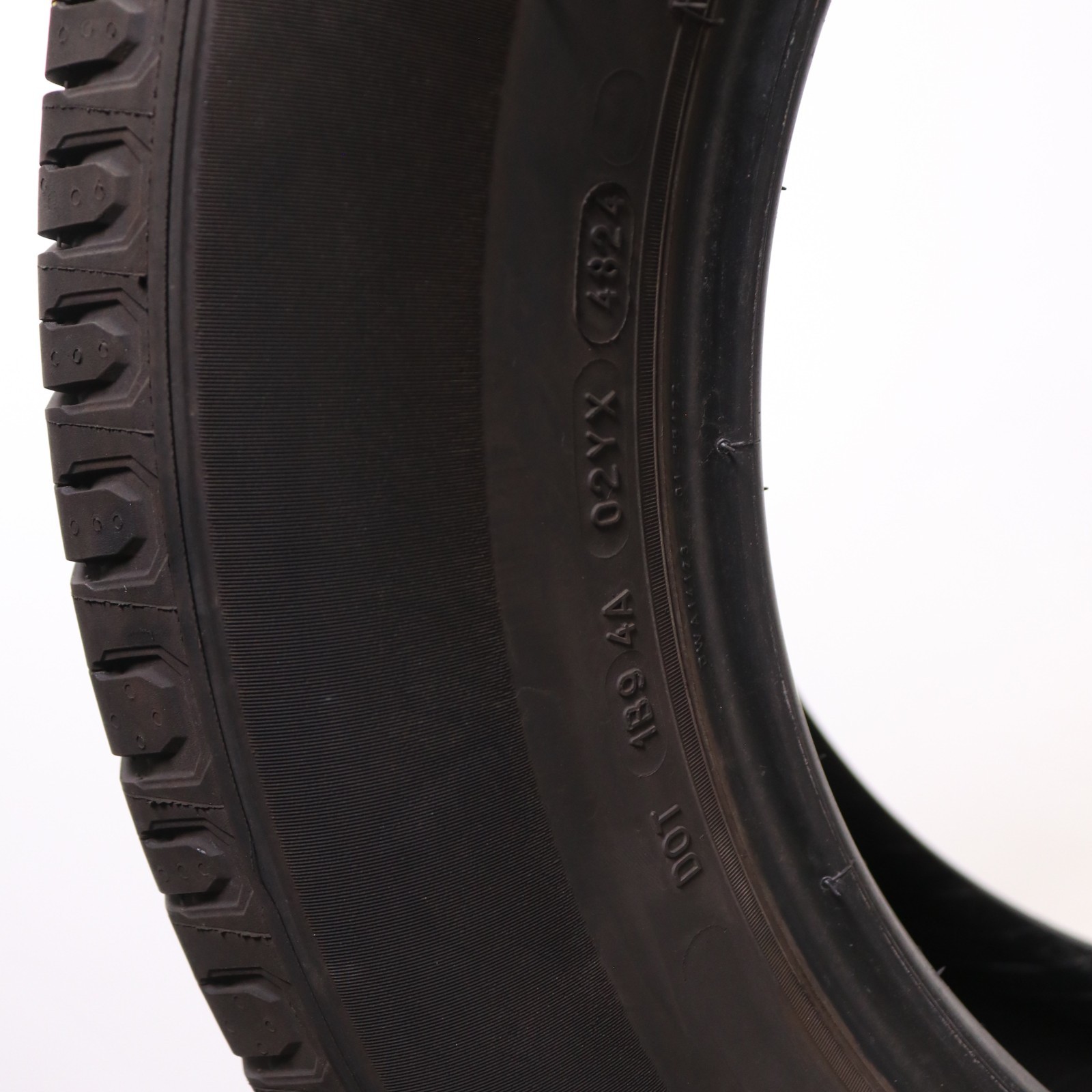 Set of 2 Used 245/60R18 Michelin Defender 2 – 105H – 9-10/32