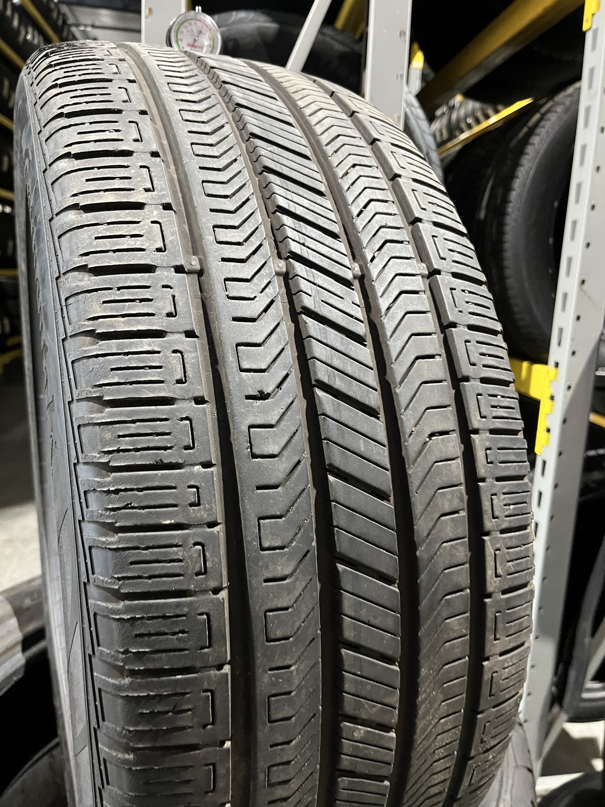 1 Tire Continental CrossContact RX LR 275/45R22 115W DOT.2724 8/32