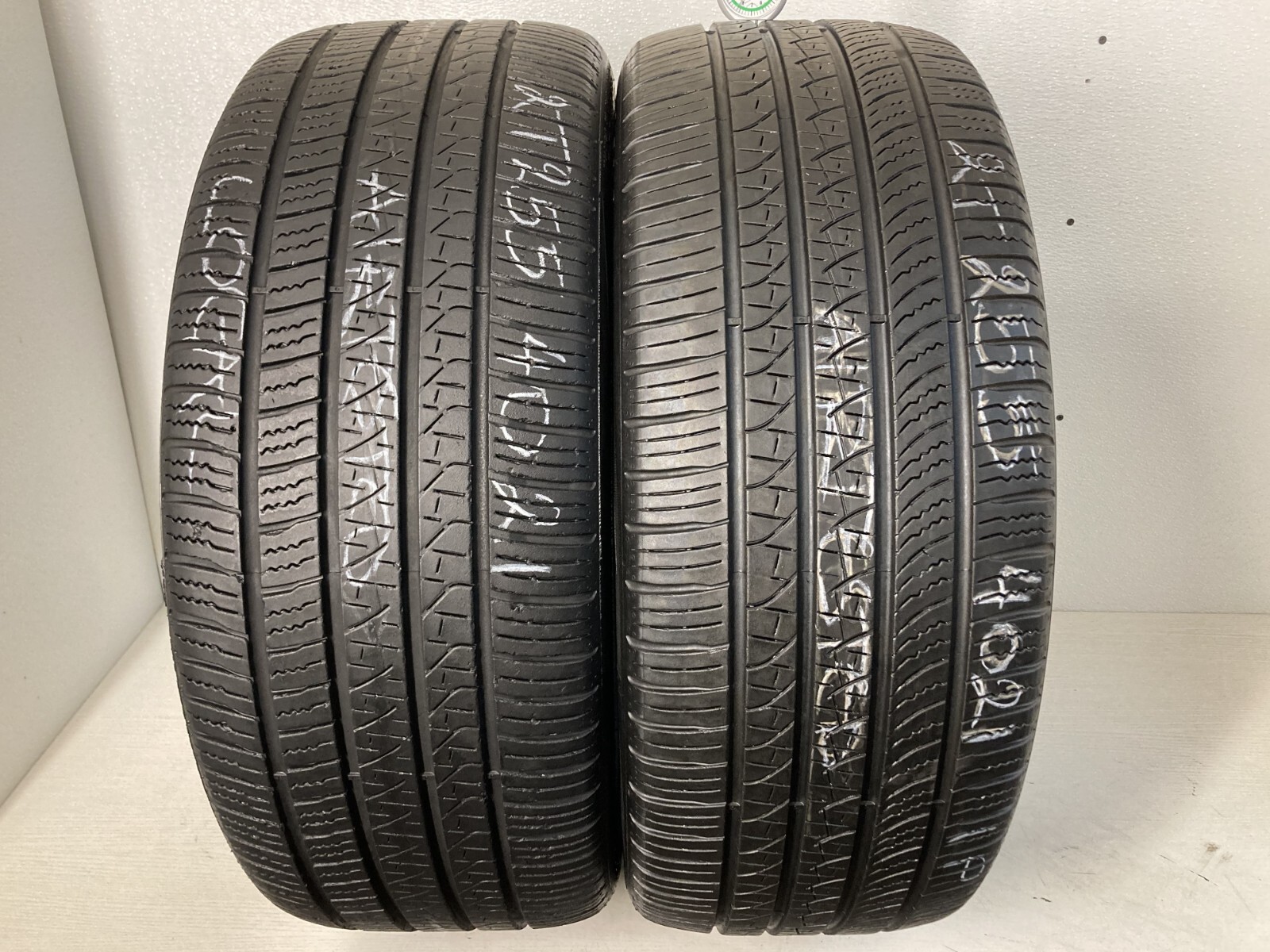 NO SHIPPING ONLY LOCAL PICK UP 2 Tires 255 40 21 Pirelli Scorpion Zero VOL