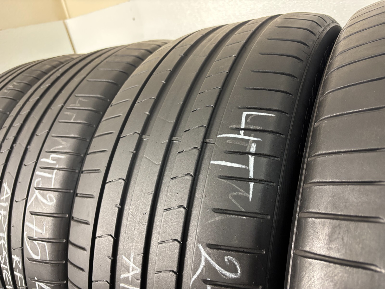 NO SHIPPING ONLY LOCAL PICK UP Set 4 Tires 275 40 21 Pirelli P Zero PZ4 Run Flat