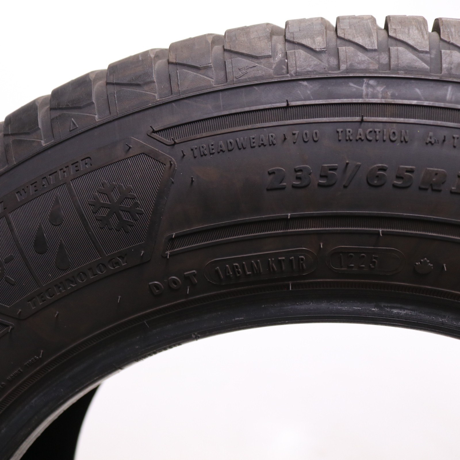 Set of 2 Used 235/65R18 Goodyear Assurance WeatherReady 2 – 106V – 9-9.5/32