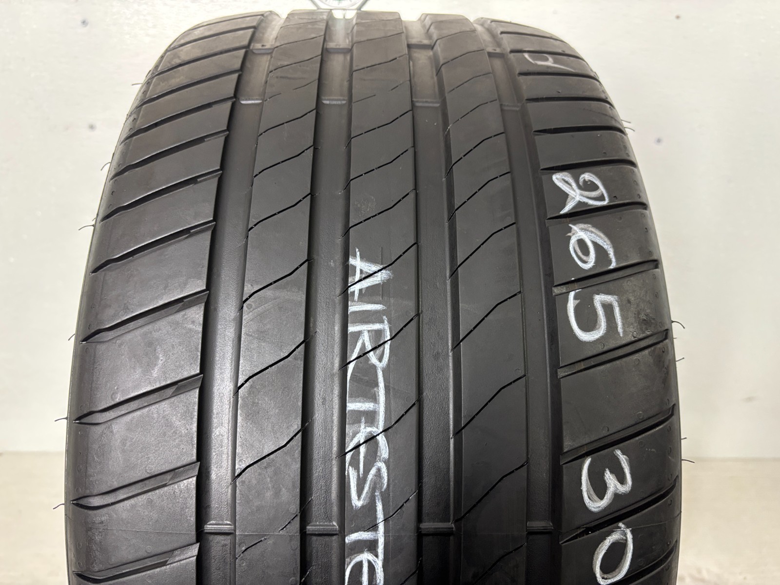 1 Tire 265 30 19 Bridgestone Potenza Sport R01 Enliten 93Y (6.95/32 = 99% Tread)
