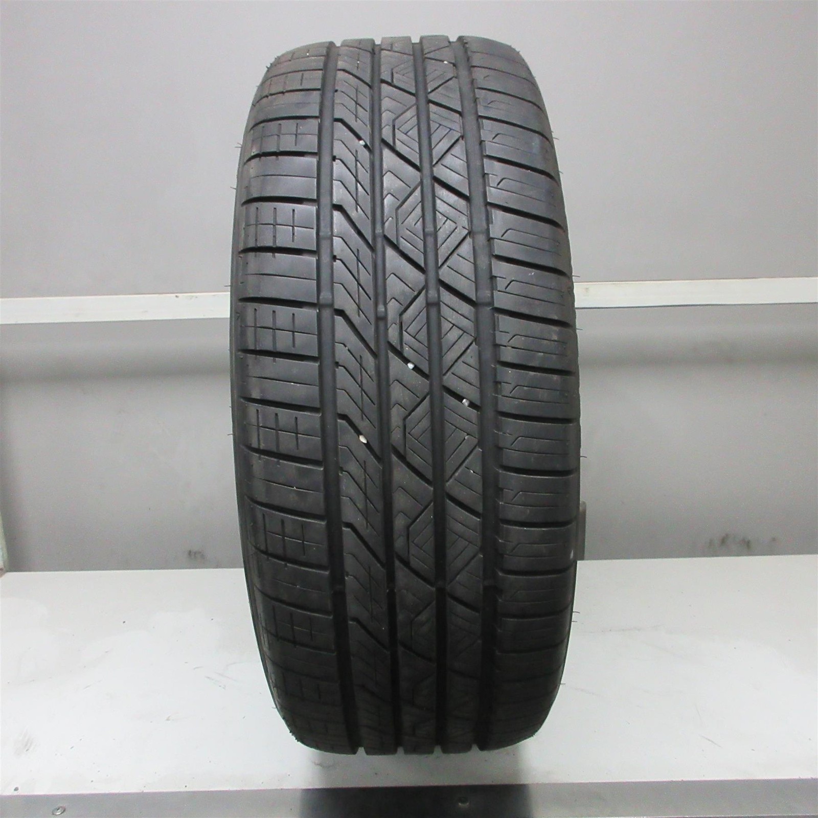 245/45R20 Road Hugger GTZ 103W Used Tire (9/32nd) NO PATCHES! (QTY 1)