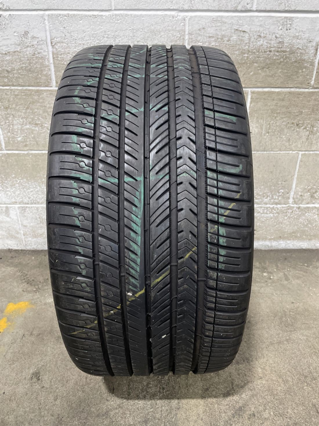 1x P295/35R21 Michelin Pilot Sport A/S 4 9/32 107 Y Used Tire 2953521