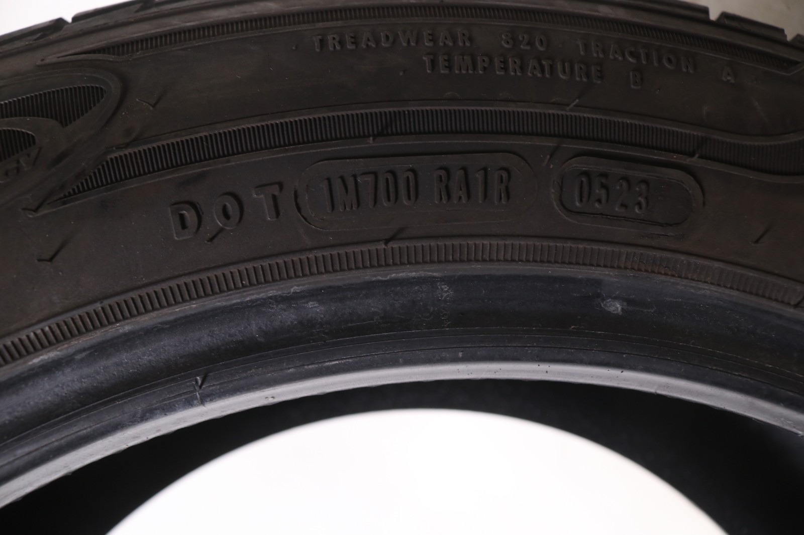 Set of 4 Used 225/55R17 Goodyear Assurance MaxLife – 97V – 8.5-9.5/32