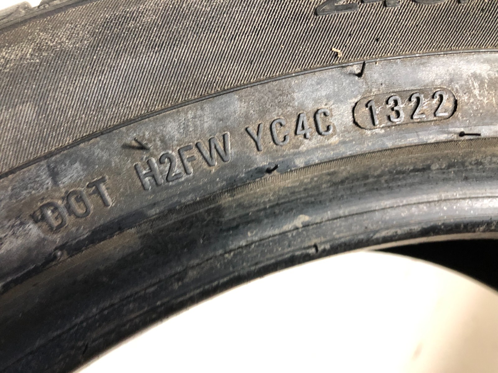 [1] Kumho Solus TA71 P245/45ZR19 245 45 19 Tire 9.75-10.0/32