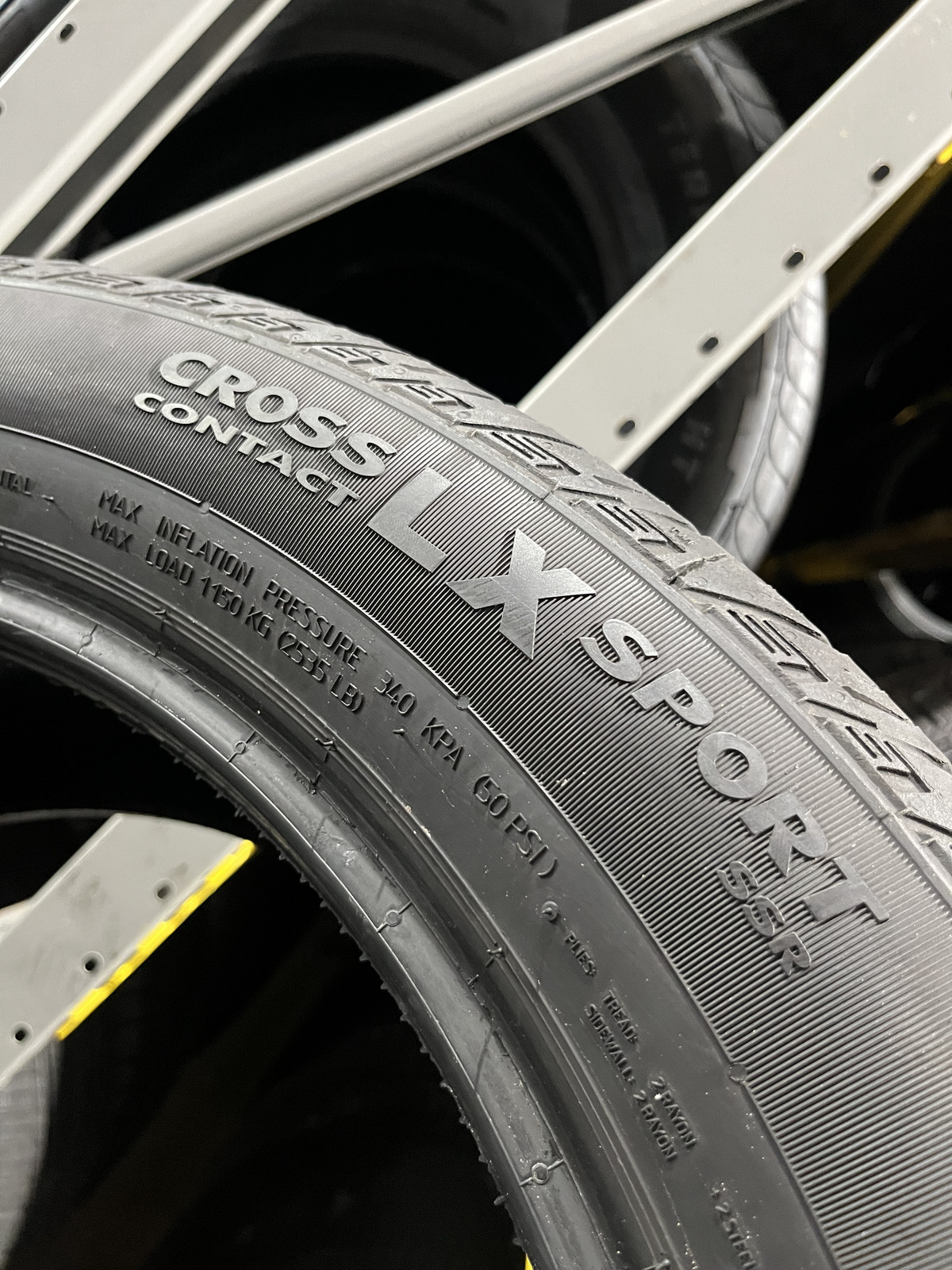 1 Continental CrossContact LX Sport SSR ★ BMW 285/45R21 113H DOT.3724 NO Patch