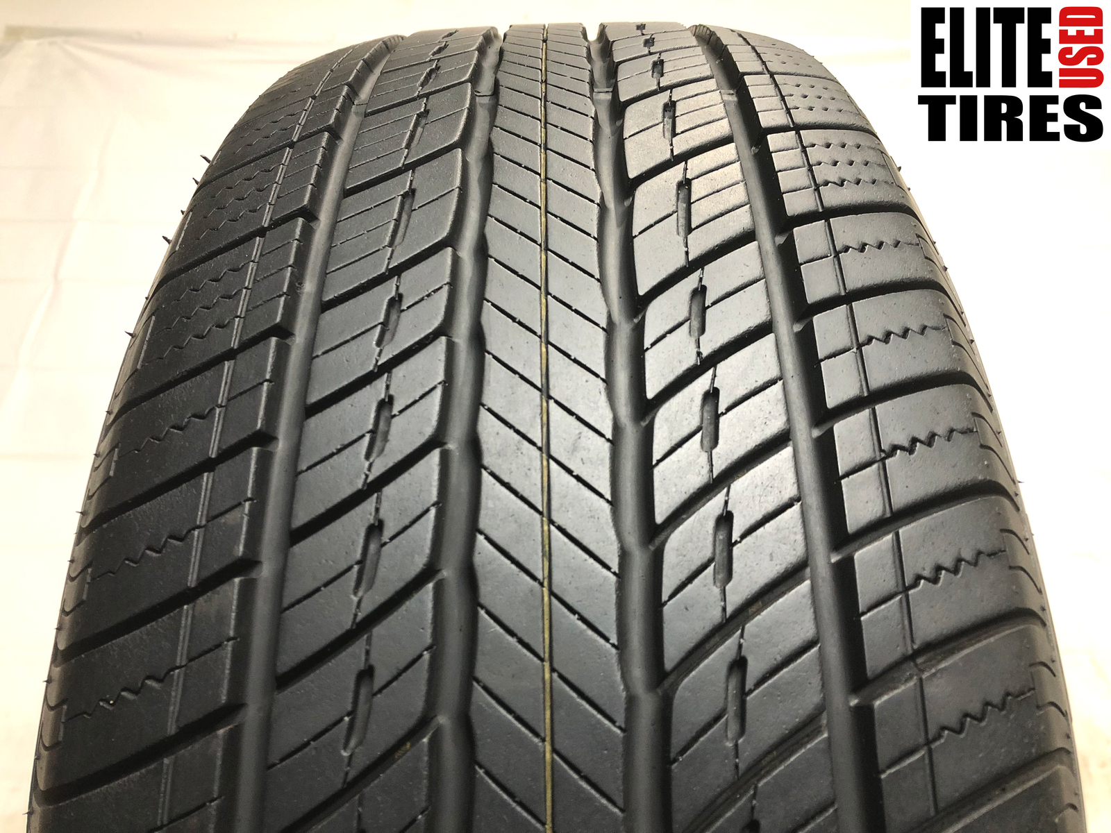 [1] Uniroyal Tiger Paw Touring A/S P265/60R18 265 60 18 Tire 9.5-9.75/32