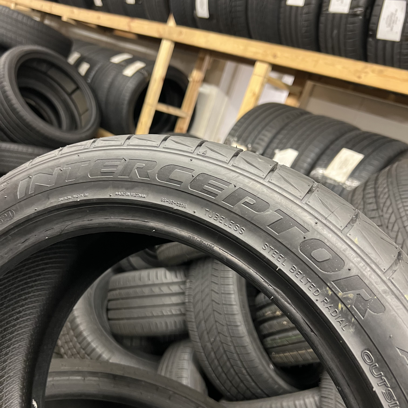 1 Tire New Milestar Miletech Interceptor As810 235/45ZR18 98Y DOT.2524 10/32 New