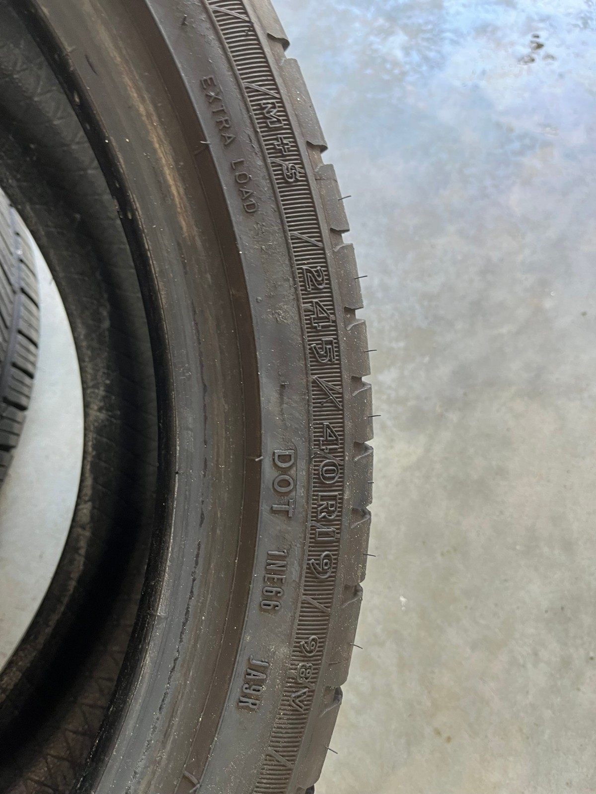 PAIR 245/40R19 Goodyear Eagle LS2 ROF RunFlat 98V XL – 9.5/32 EXCELLENT