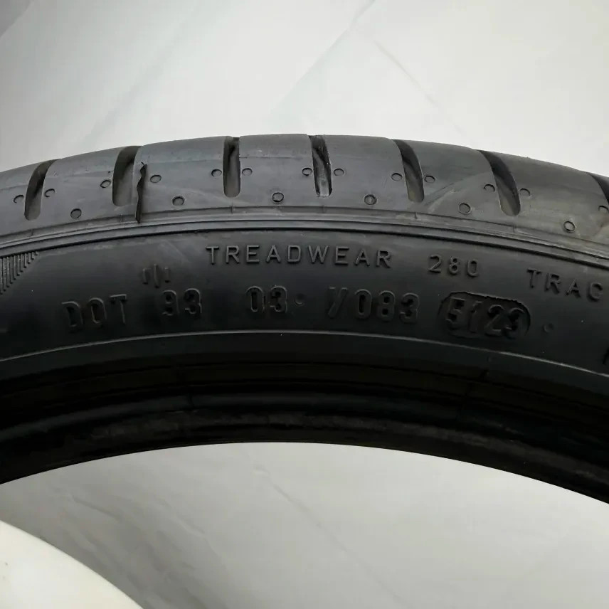 Used 255/35R19 Pirelli P Zero PZ4 MOE Run Flat 96Y 7.5/32 (DOT 23)