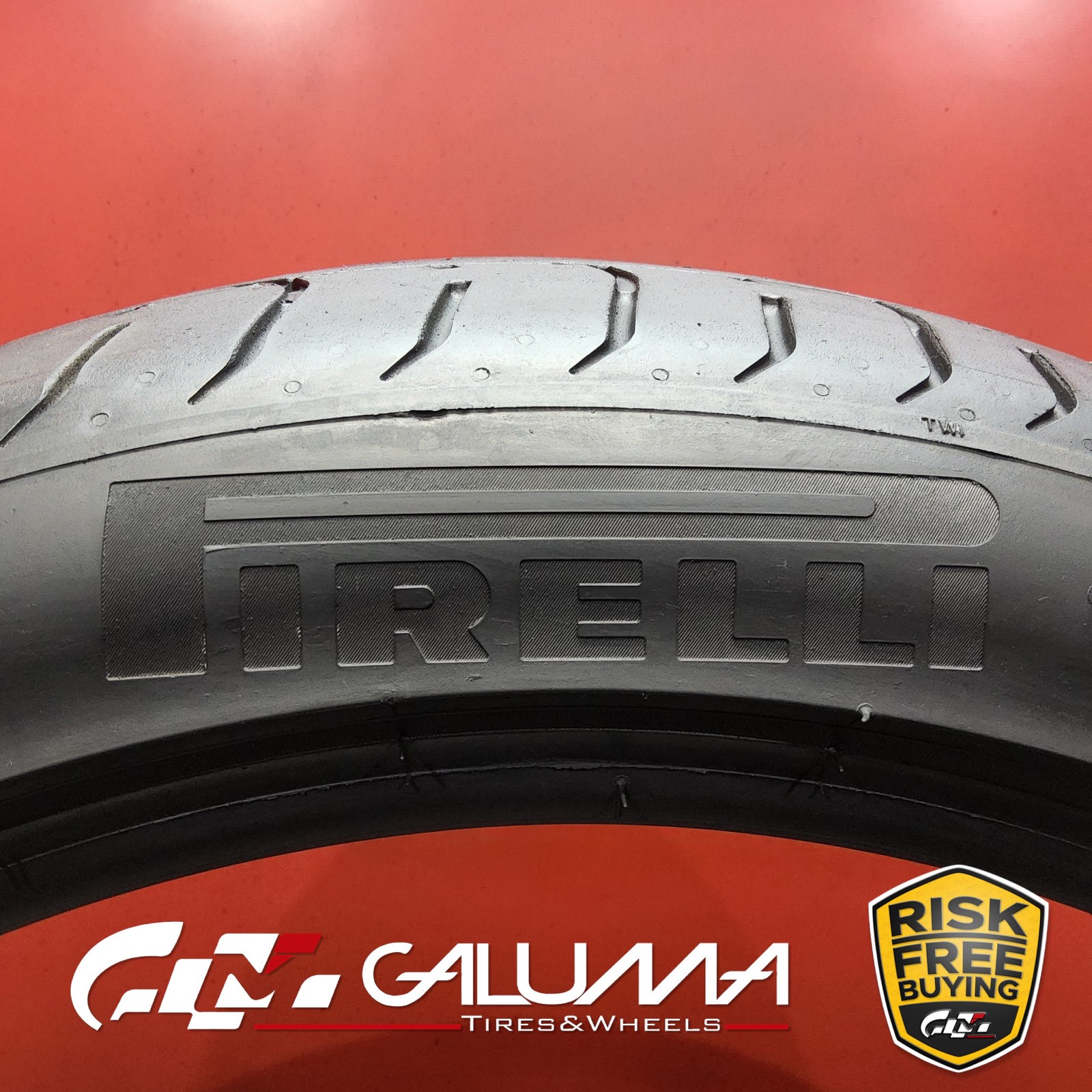 1 (One) Tire Pirelli P Zero (N1) XL 255/40ZR20 255/40/20 101Y No Patch #93630