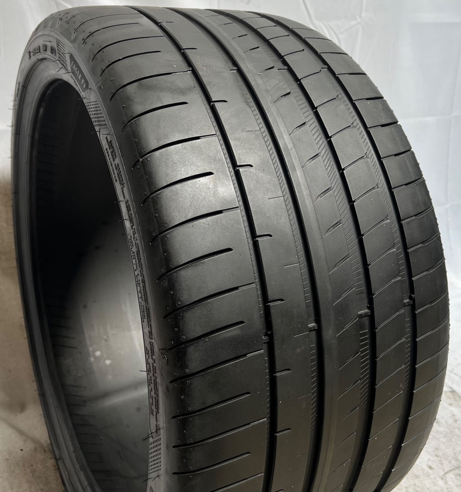 1 – NICE 305/30ZR21 XL (104Y) Goodyear Eagle F1 Asymmetric 5 (NF1) – 4134
