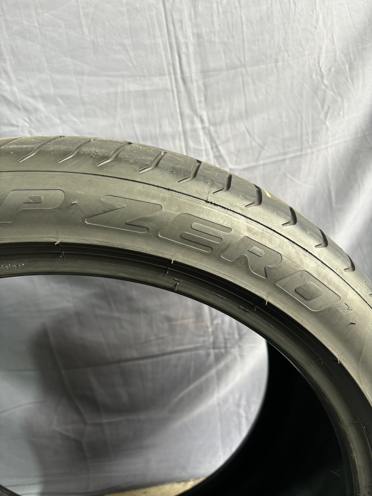 295/35ZR20 1(One) Pirelli P Zero N1 105Y – 8/32″ 2953520 High Tread