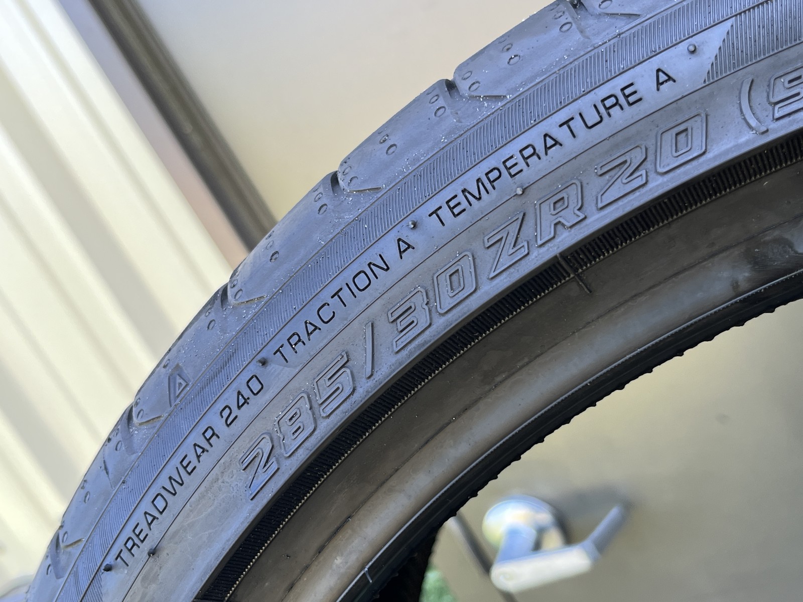 1 Tire Yokohama Advan Sport V107 ★ BMW 285/30ZR20 99Y DOT.1625 8/32 NO Patch