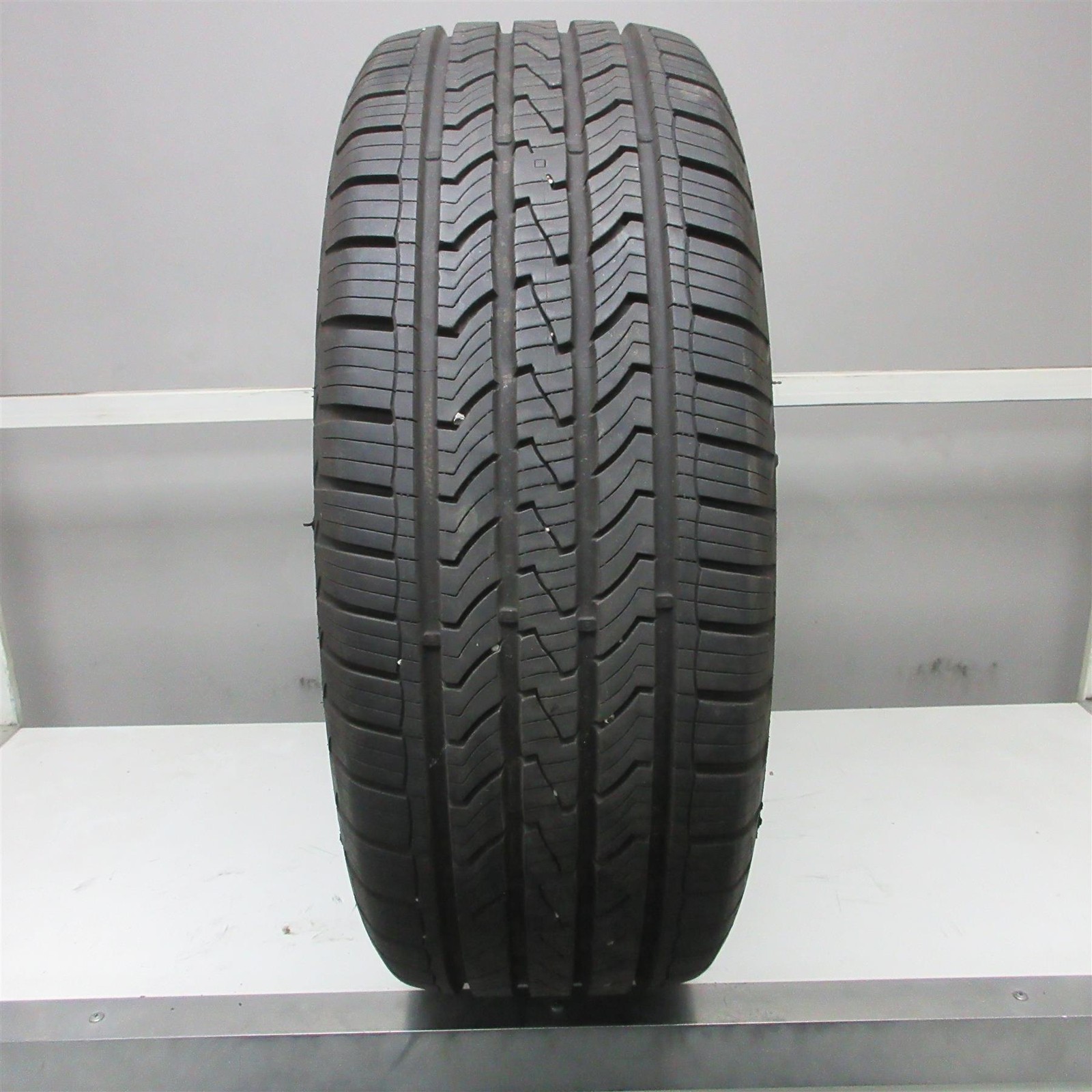 255/55R20 Cooper Endeavor Plus 110H Used Tire (11/32nd) NO PATCHES! (QTY 1)