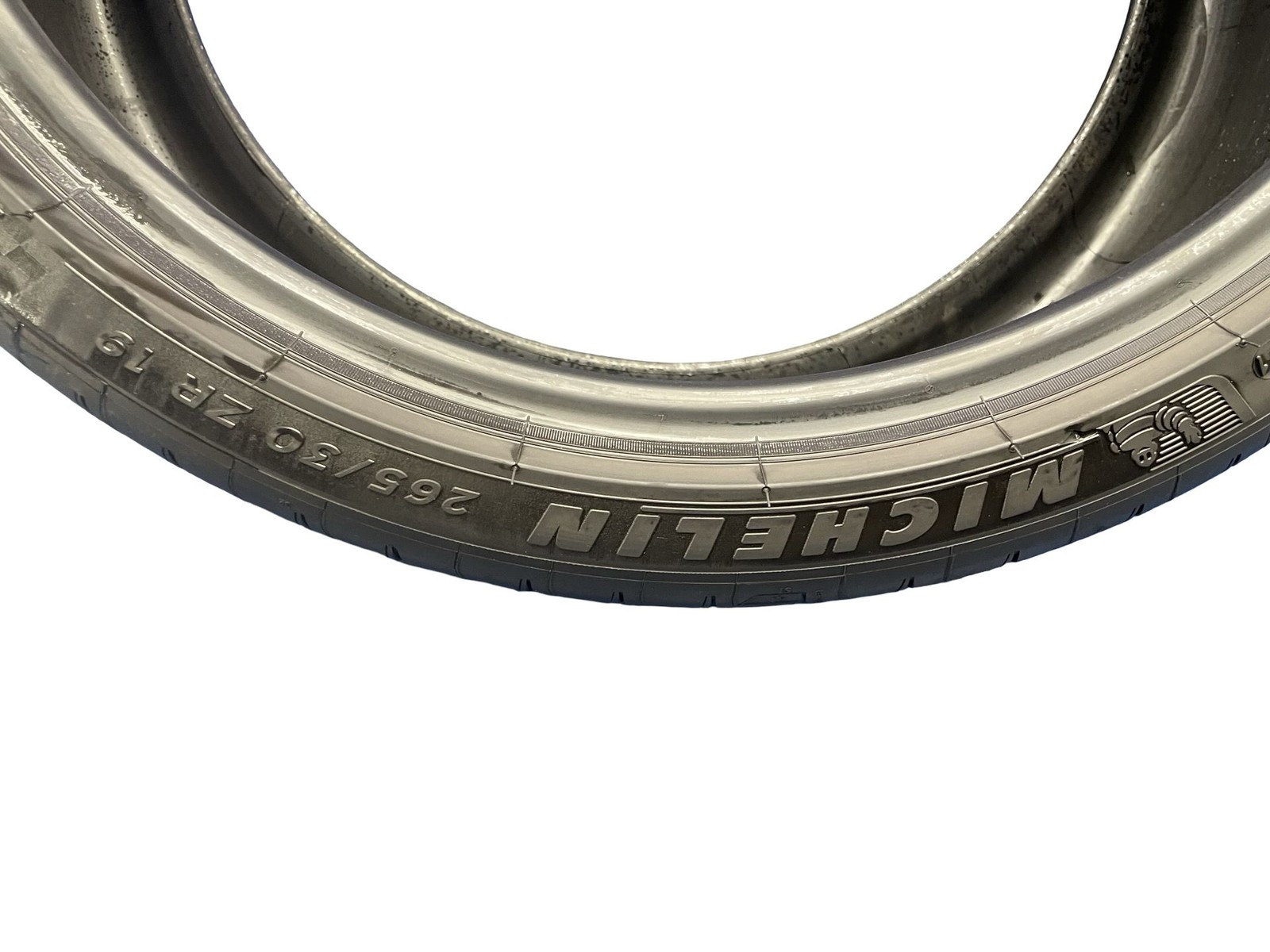 265/30ZR19 93Y MICHELIN PILOT SPORT 4S 8/32NDS DATECODE 3923