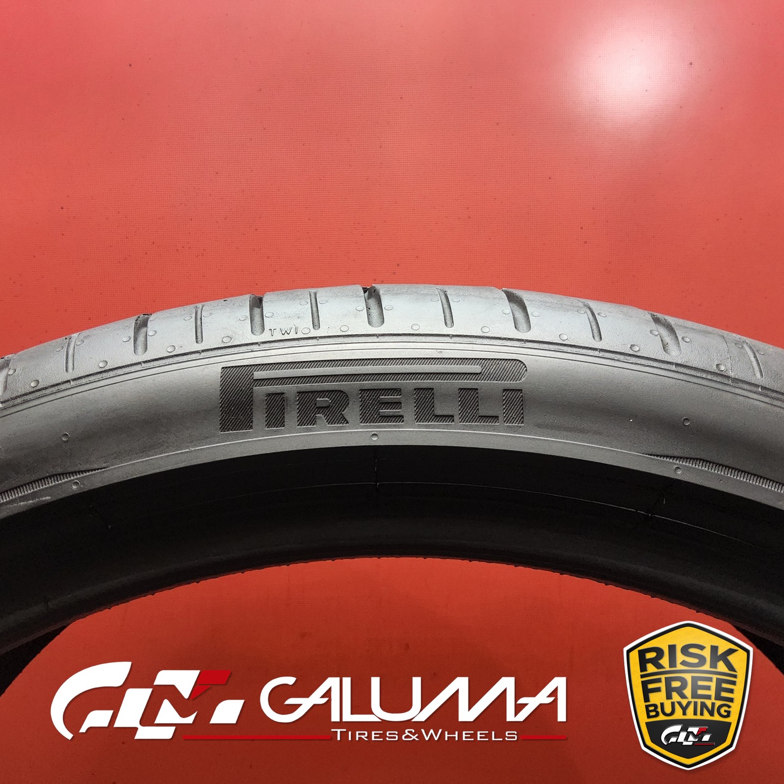 1 Tire LikeNEW Pirelli P-Zero (PZ4) PNCS 255/35R21 2553521 98Y No Repairs #95224