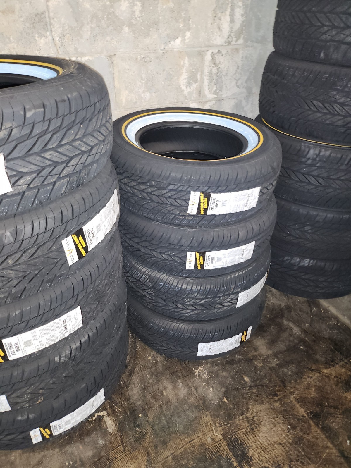 Vogue Custom Built Radial VII 235/70R15 Tire