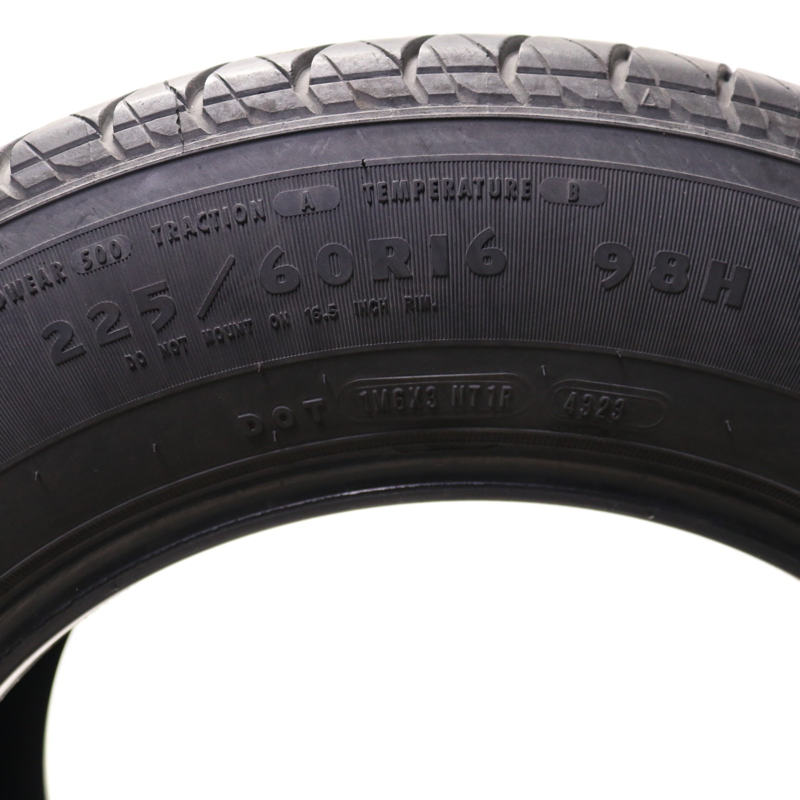 Used 225/60R16 Douglas Touring A/S – 98H – 4.5/32