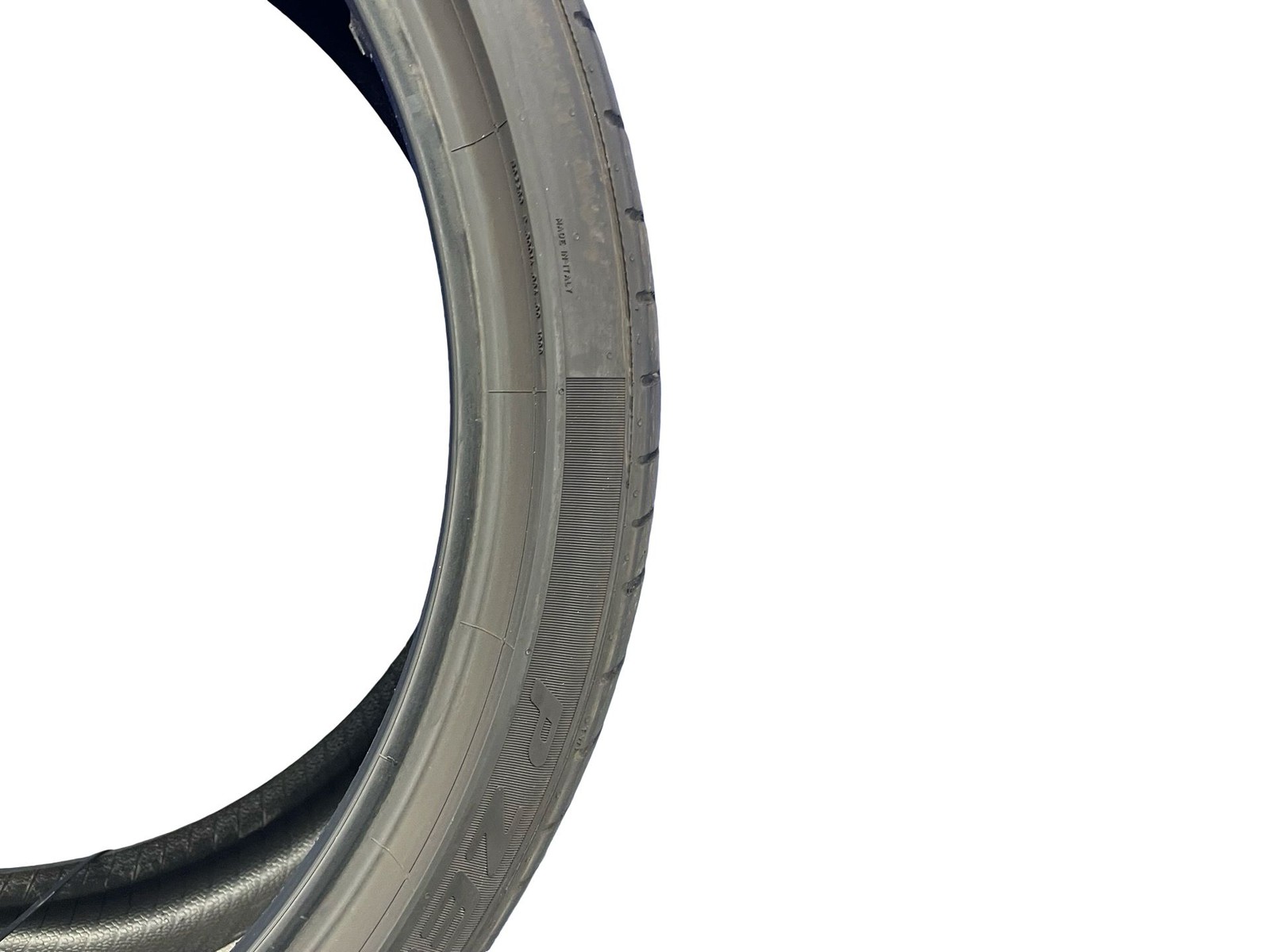 PIRELLI P ZERO 285/30ZR22 101Y 6/32NDS DATECODE 0124
