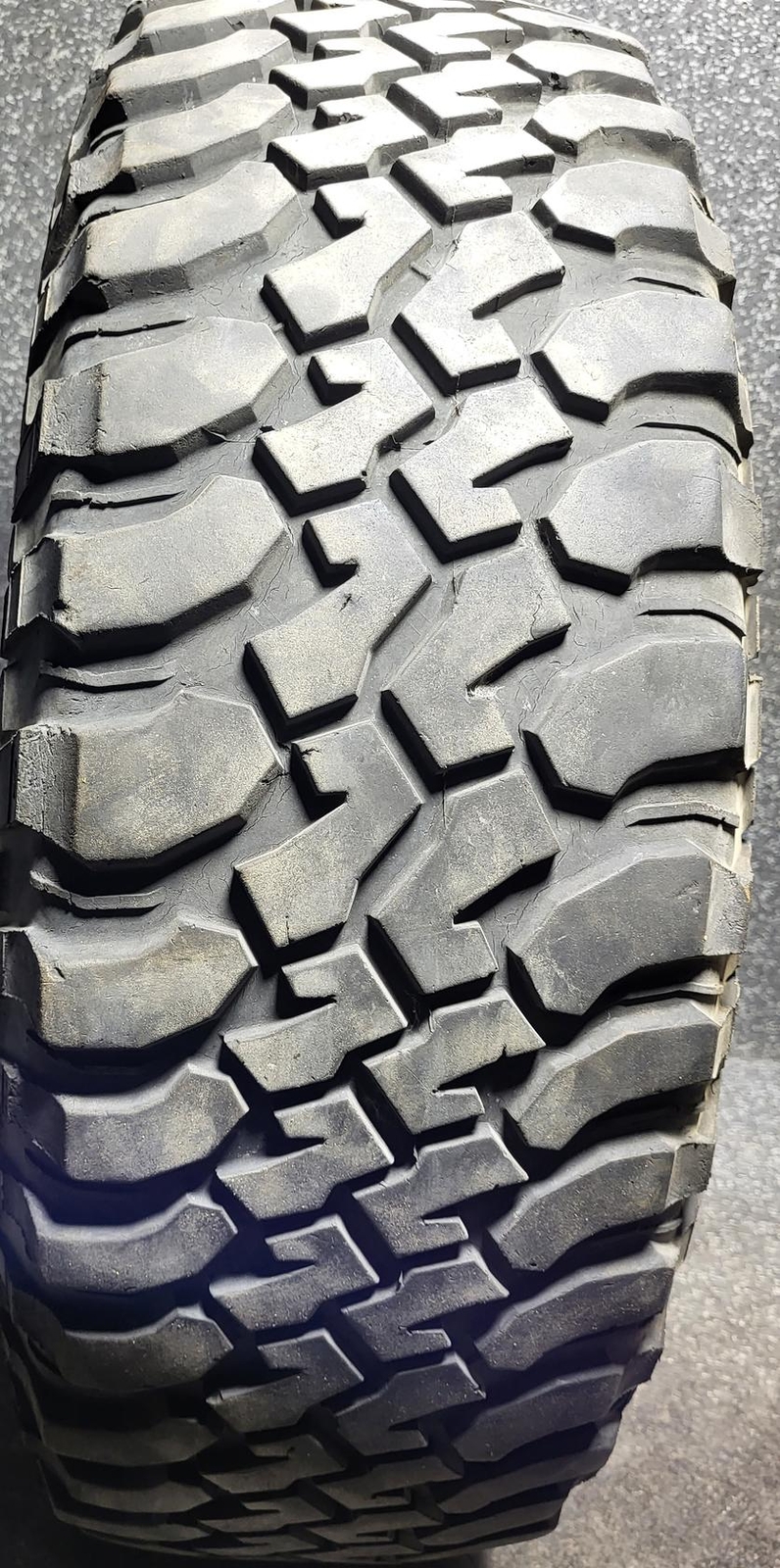 BFGoodrich Mud-Terrain T/A KM LT255/75R17 111/108Q Light Truck SUV Tire DOT 4513