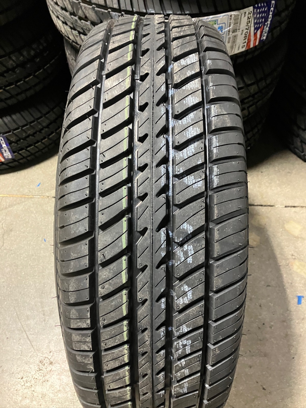 2 New 225 70 15 Cooper Cobra Radial G/T Raised White Letter All Season Tires