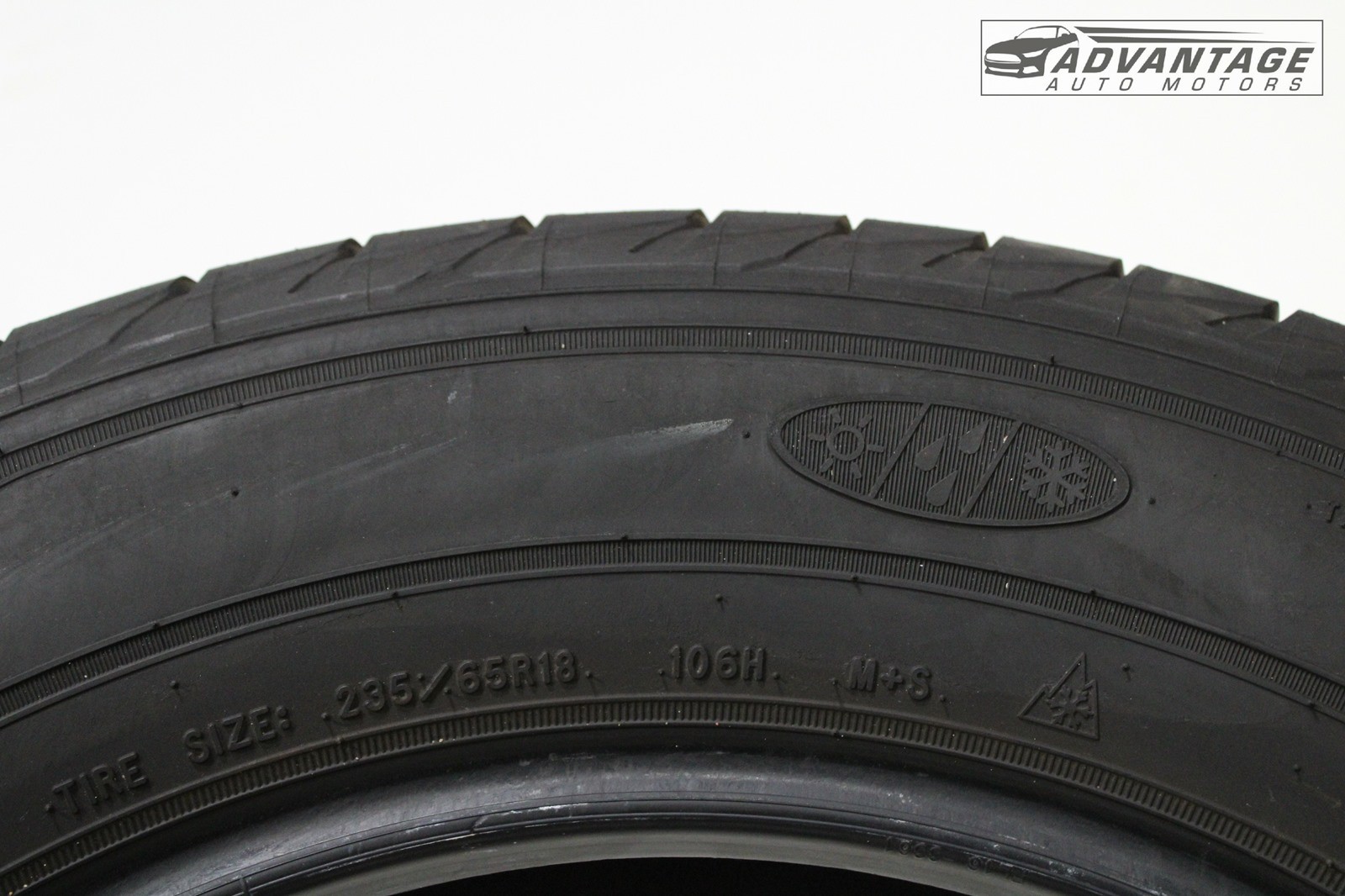 2021-2022 CHEVROLET BLAZER FWD WHEEL TIRE GOOD YEAR 235/65 106H R18 8/32 OEM