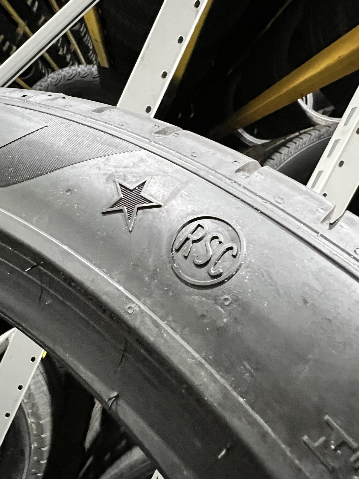 1 Tire Pirelli P Zero PZ4 Run Flat ★ BMW 315/35R21 111Y DOT.1226 8.5/32