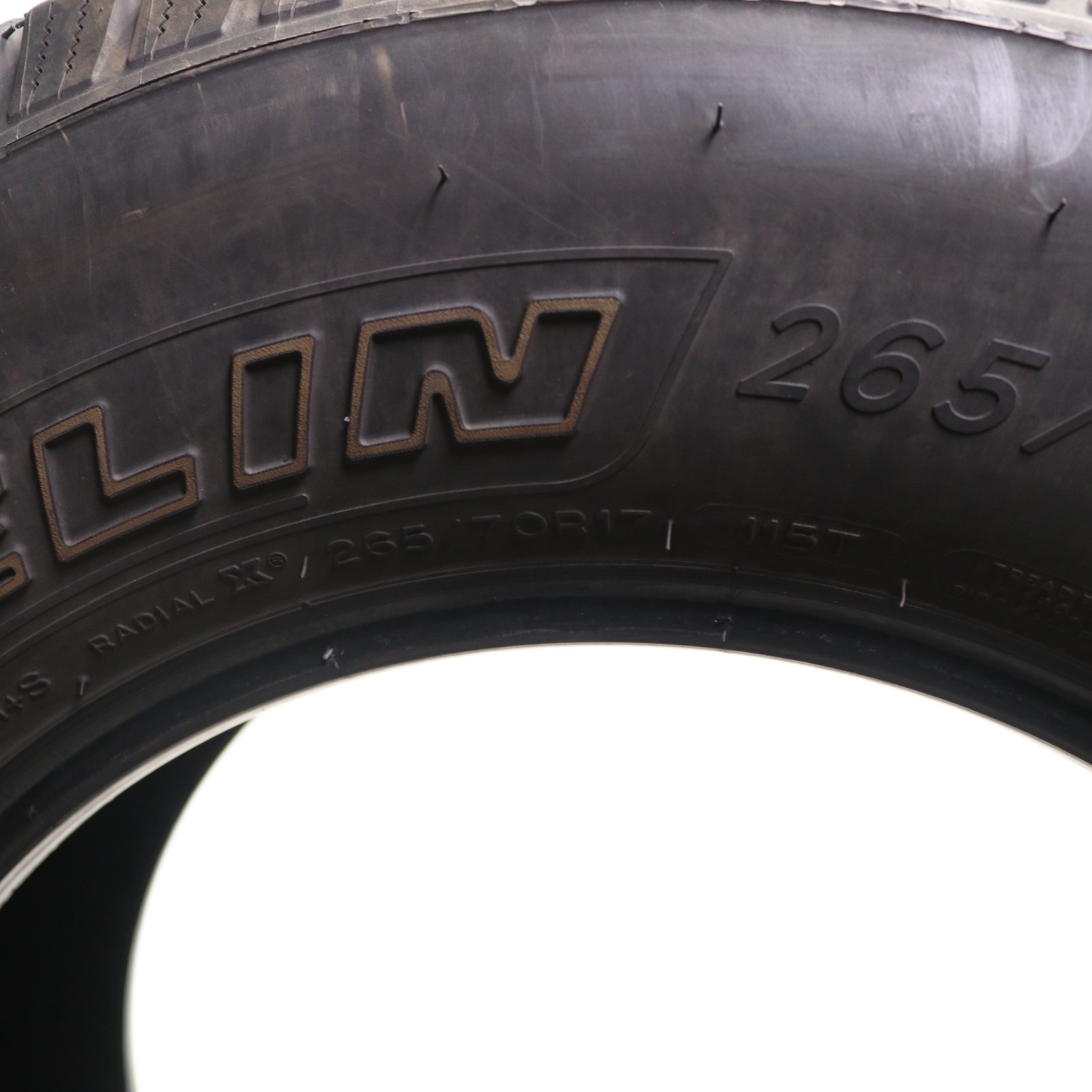 Set of 2 Used 265/70R17 Michelin Defender LTX M/S – 115T – 6-7/32 No Repairs