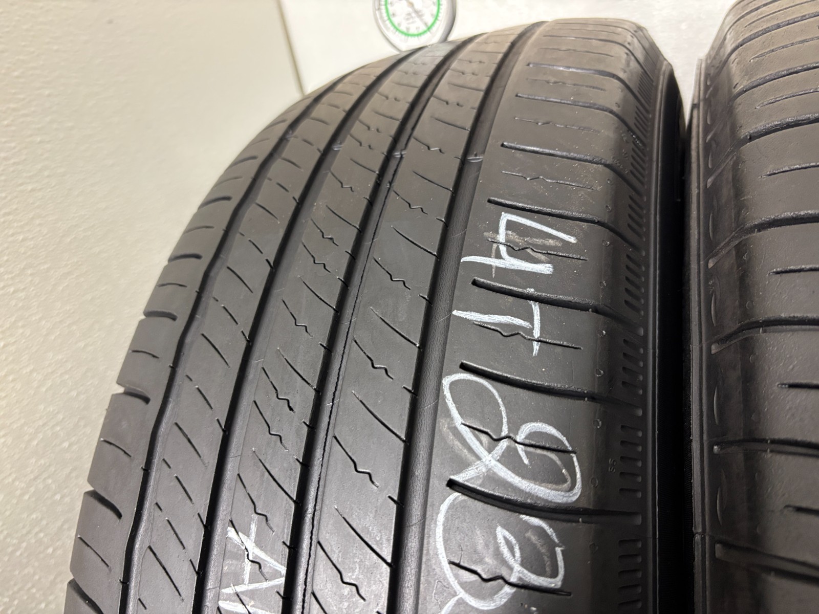 NO SHIPPING ONLY LOCAL PICK UP Set 4 Tires 235 65 18 Michelin Primacy Tour A/S