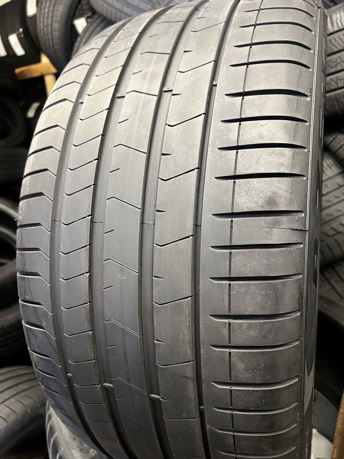 1 Tire Pirelli P Zero PZ4 Run Flat BMW 315/35R21 111Y DOT.2724 8/32