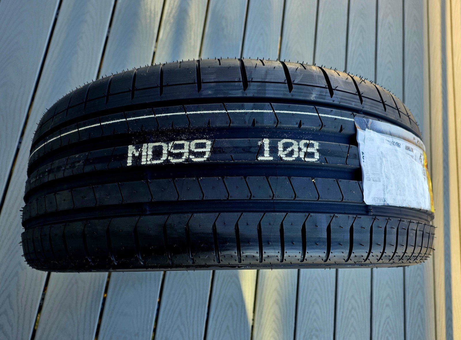 Pirelli P-ZERO PZ4 SPORT 255/30R22 95Y XL Ultra High Performance Tires 255 30 22