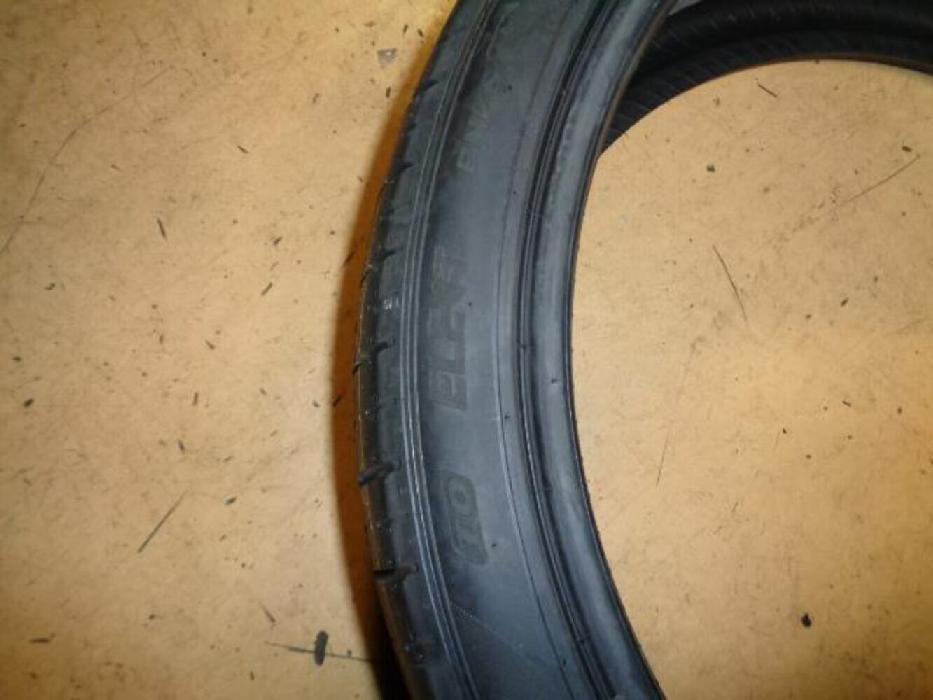 2 PIRELLI P ZERO PZ4 (T0) ELECT PNCS P 235 35 20 92Y XL TIRES 3828000