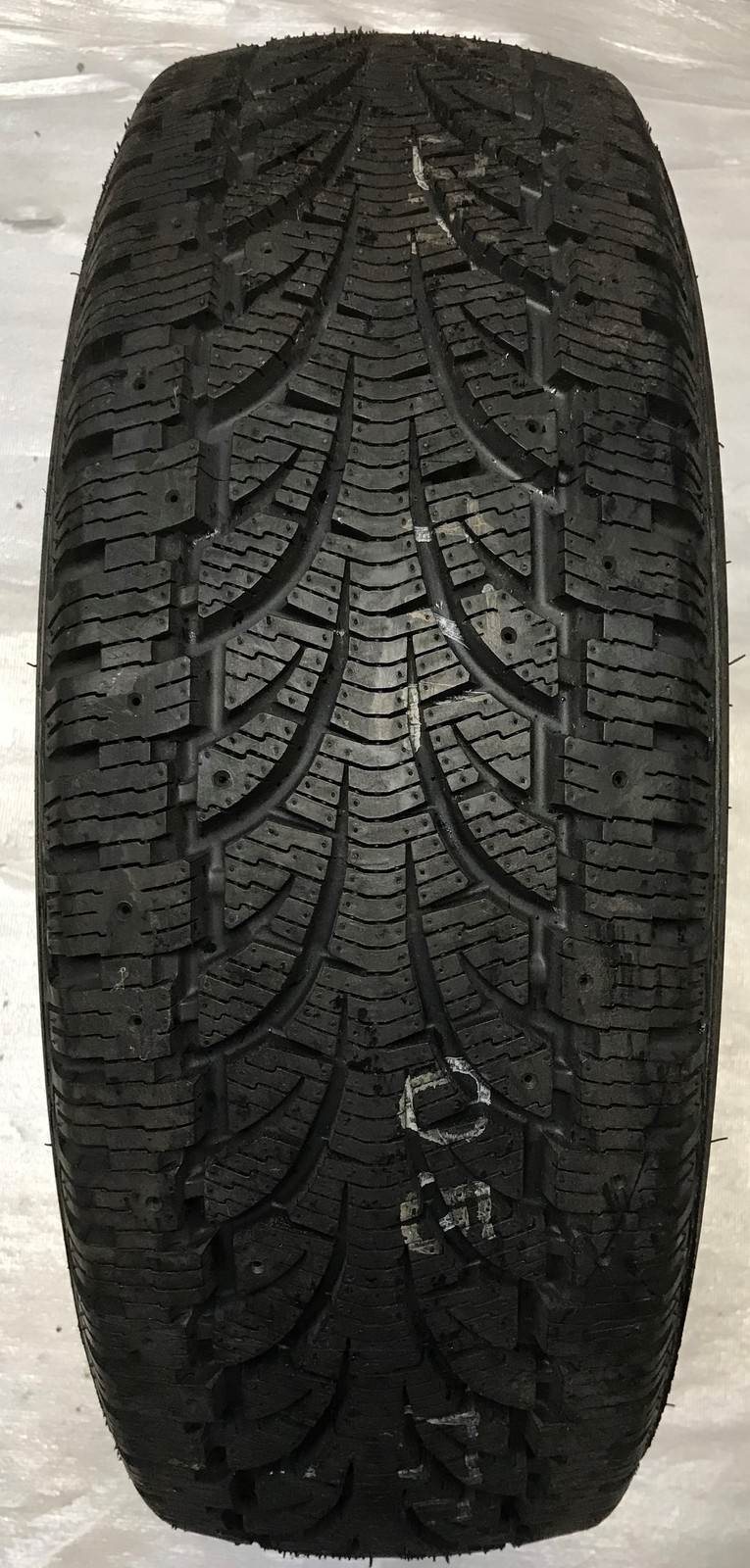1 Winter Tire 205/65 R16C 107/105T Pirelli Chrono Winter M+S 372-16-1A