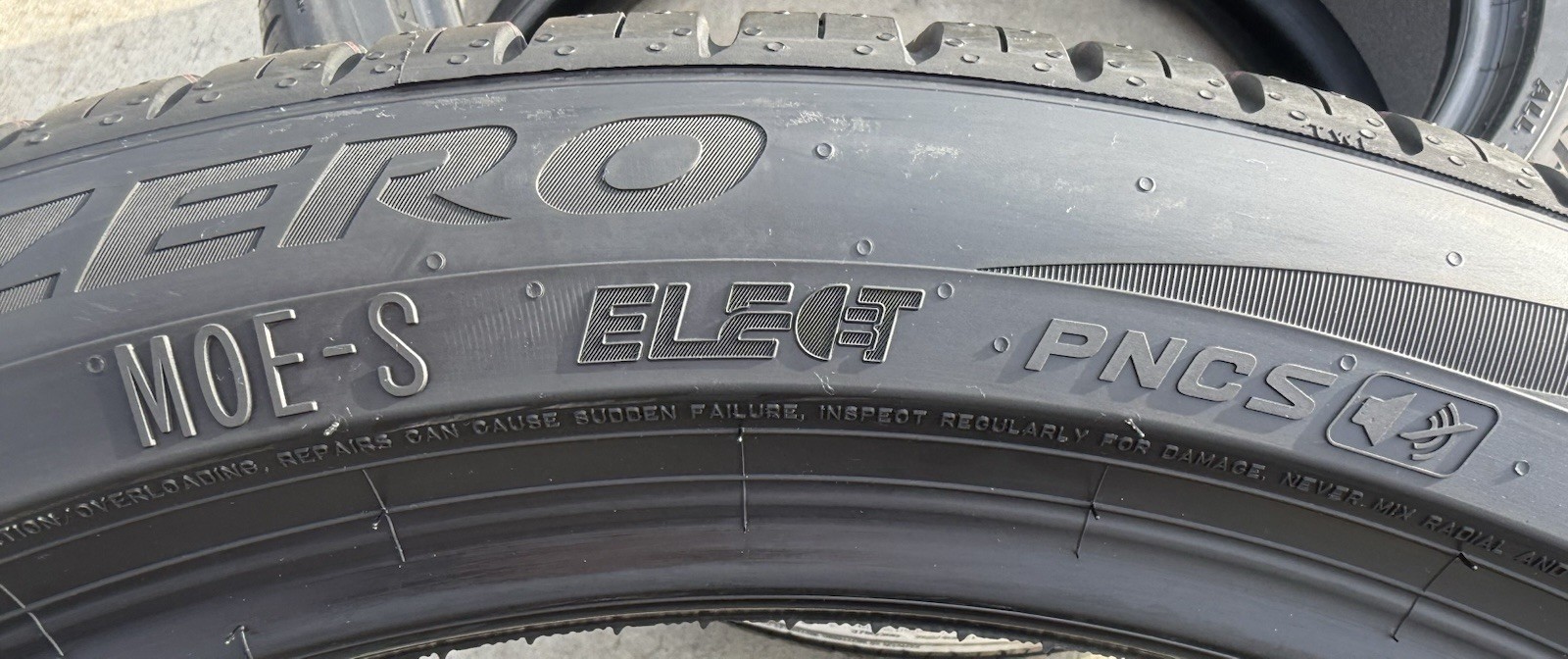 TWO NEW 265/40R21 Pirelli Scorpion Zero A/S MOE-S Run Flat RFT ELECT PNCS Tires