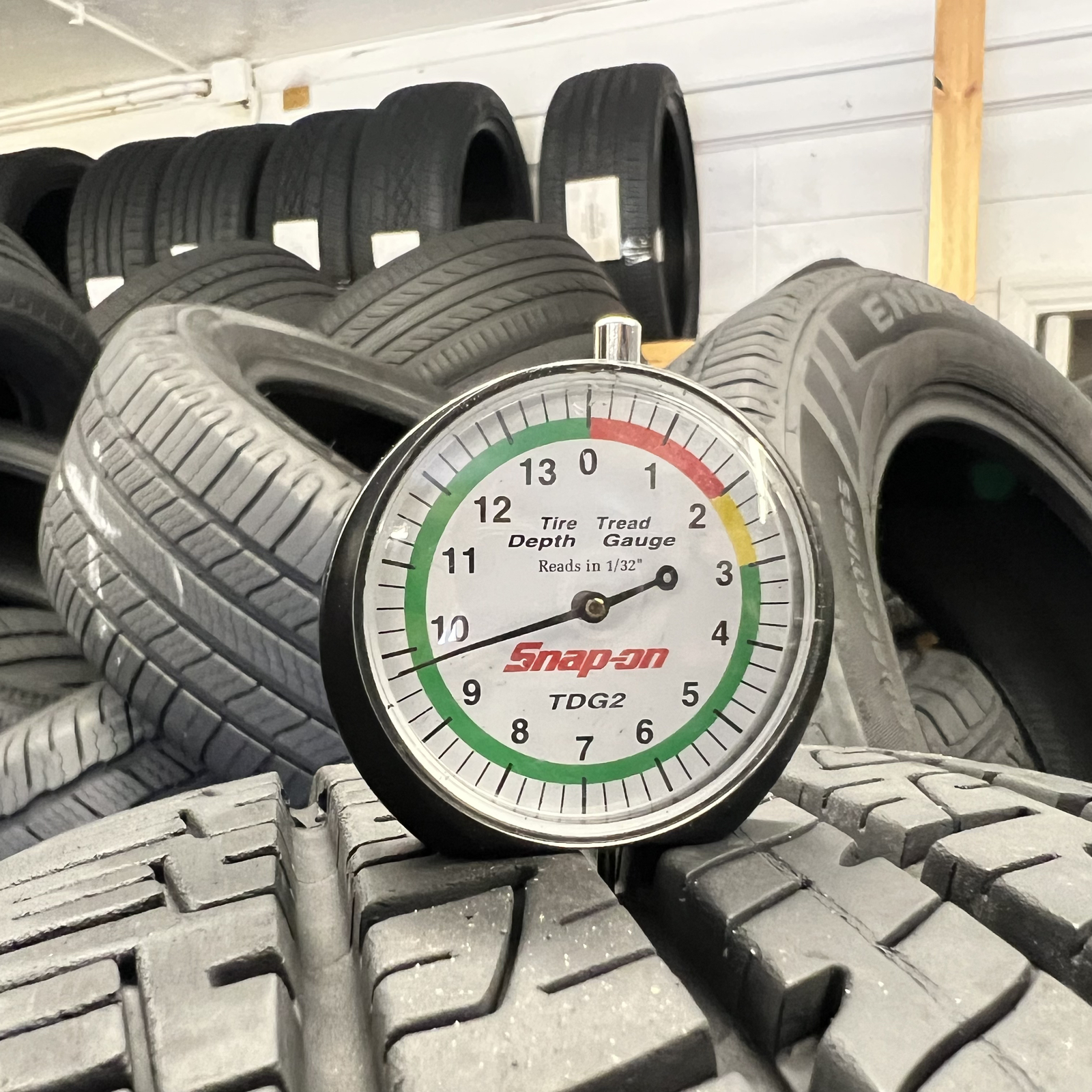 1 Tire LikeNEW Goodyear Assurance MaxLife 225/60R18 100H DOT.0423 No Patch