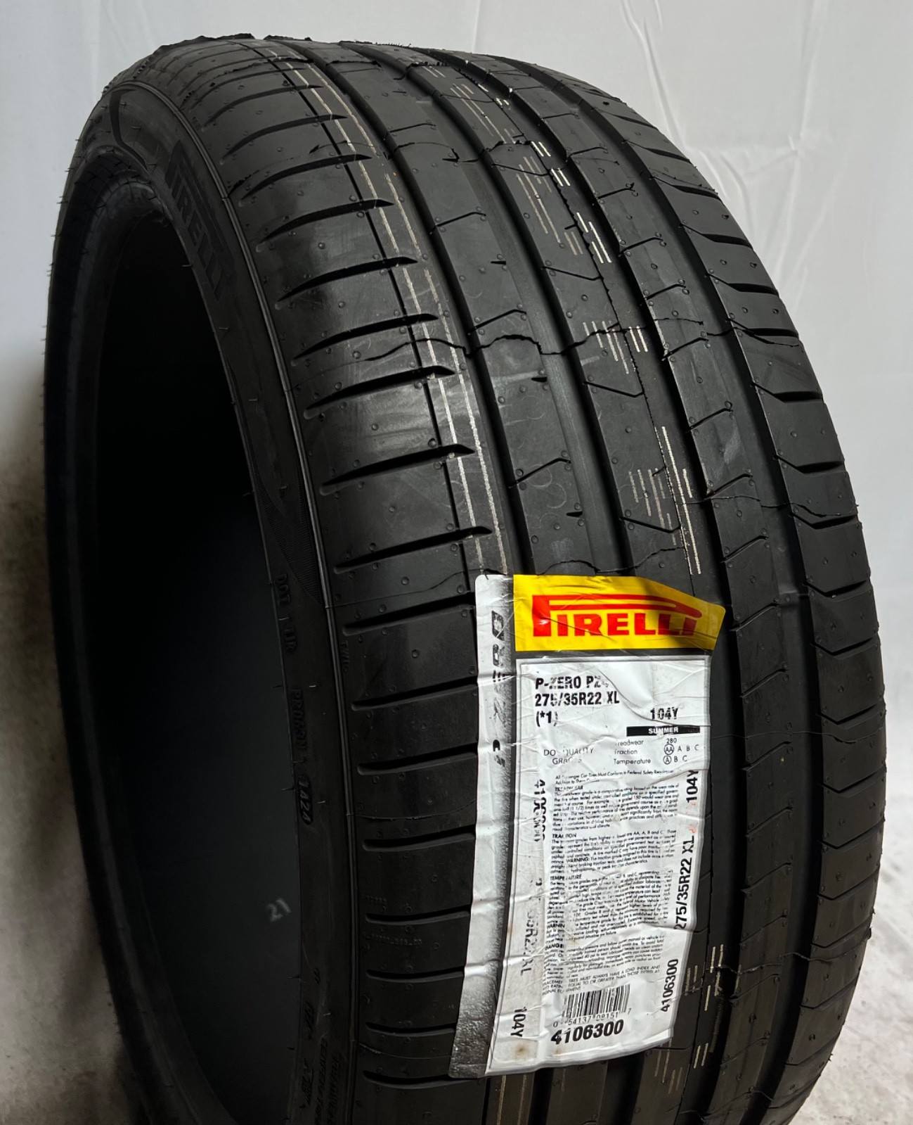 1 – NEW 275/35R22 XL (104Y) Pirelli P Zero PZ4 (* 1) BMW OEM – 7095