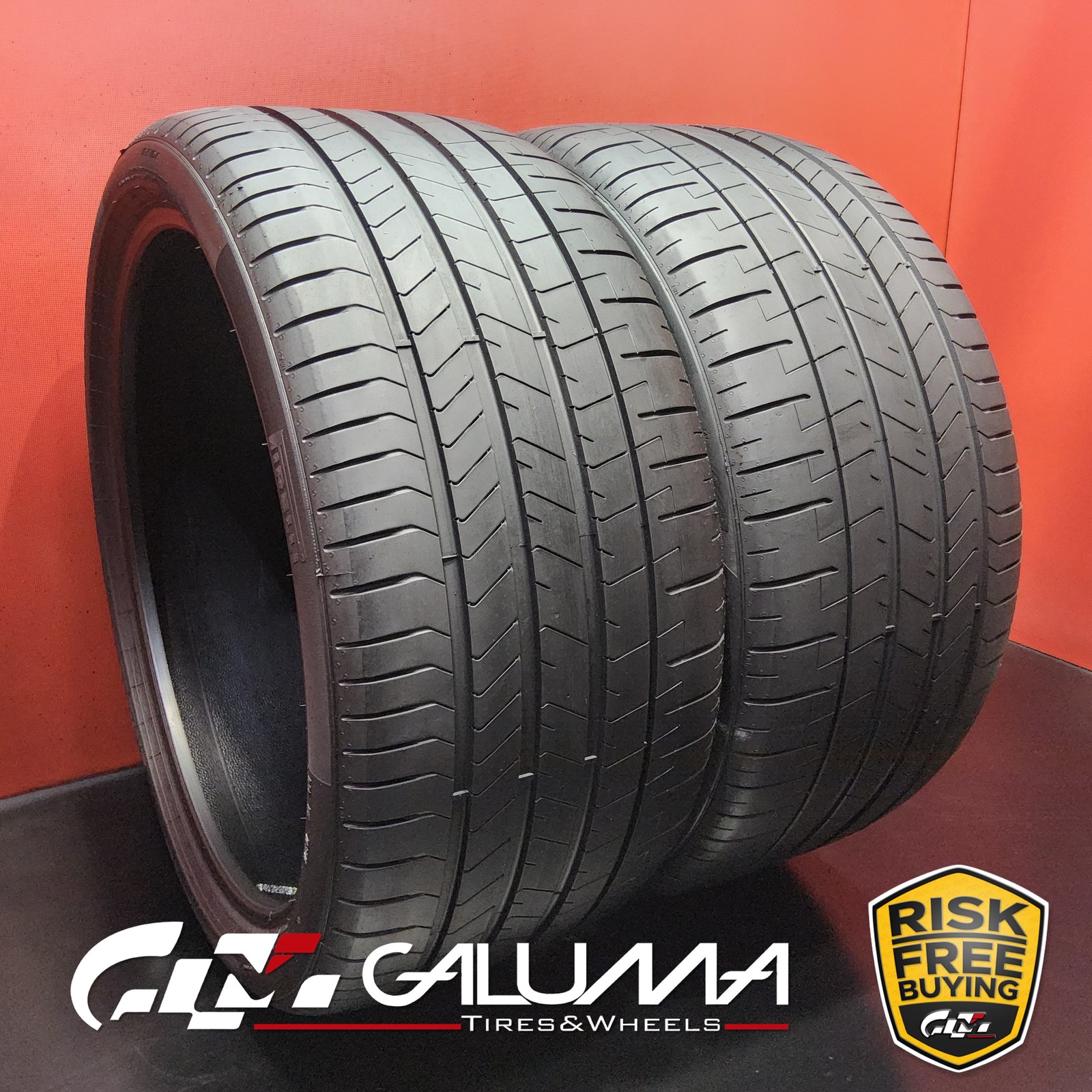 Set of 2 Tires LikeNEW Pirelli P Zero PZ4 XL 315/30R22 315/30/22 107Y II★ 96078