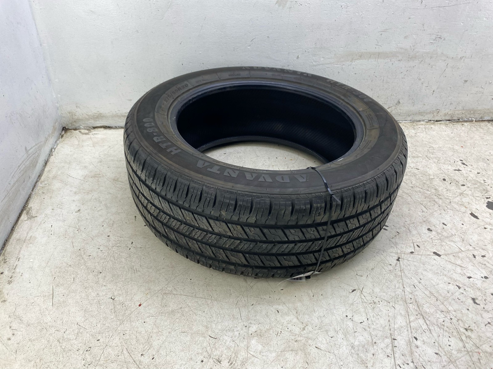 ADVANTA HTR-800 275/55R20 TREAD DEPTH 6/32 DATE CODE 5223