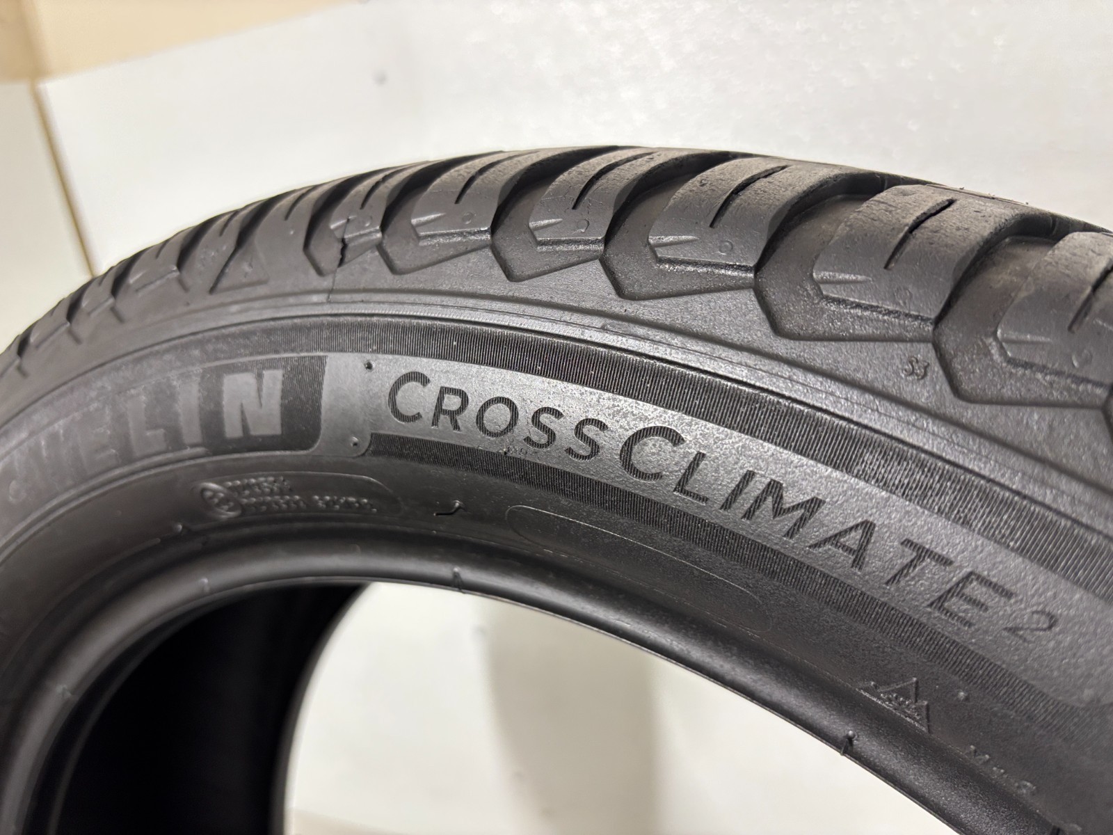 NO SHIPPING ONLY LOCAL PICK UP 1 tire 245 50 20 Michelin Crossclimate 2