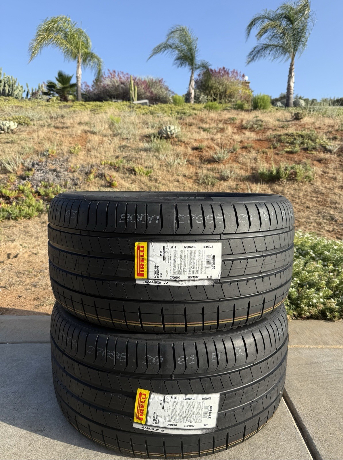 Set of TWO BRAND NEW 315/40R21 111Y Pirelli P Zero PZ4 Sport MO Mercedes Tires