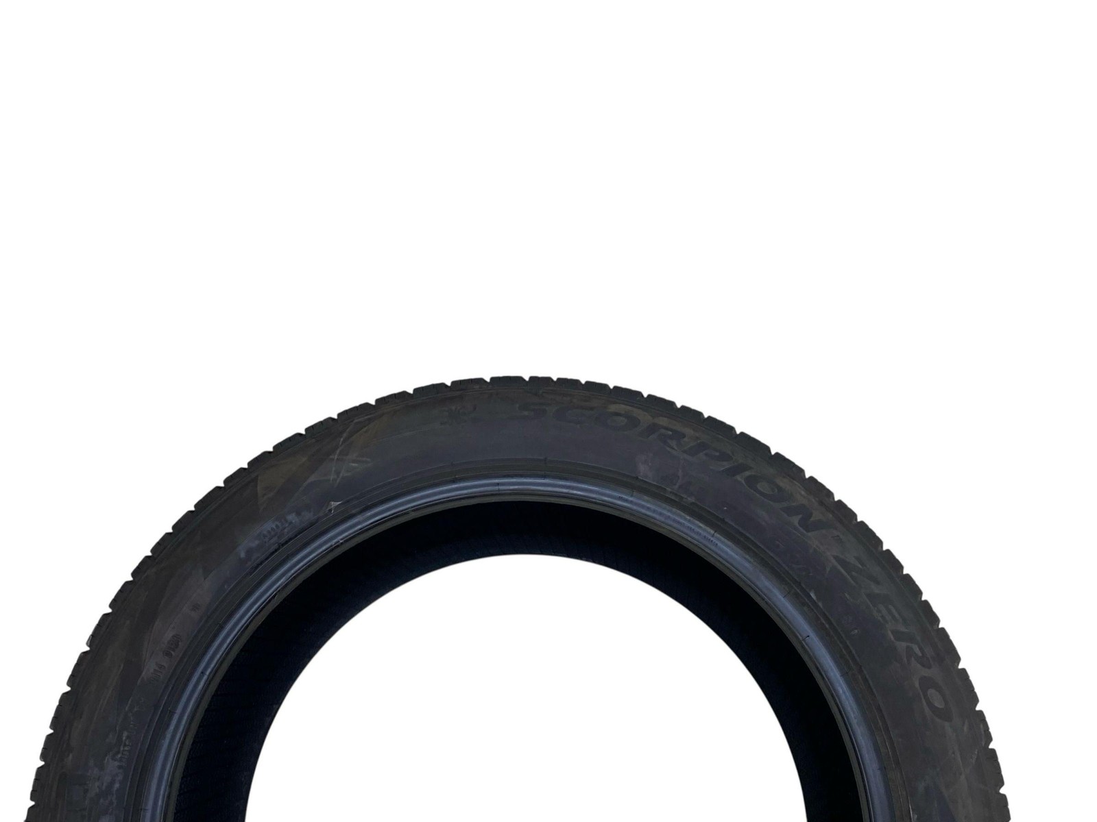 (A) PIELLI SCORPION ZERO 275/45R21 9/32ND TREAD DEPTH DATECODE 0124