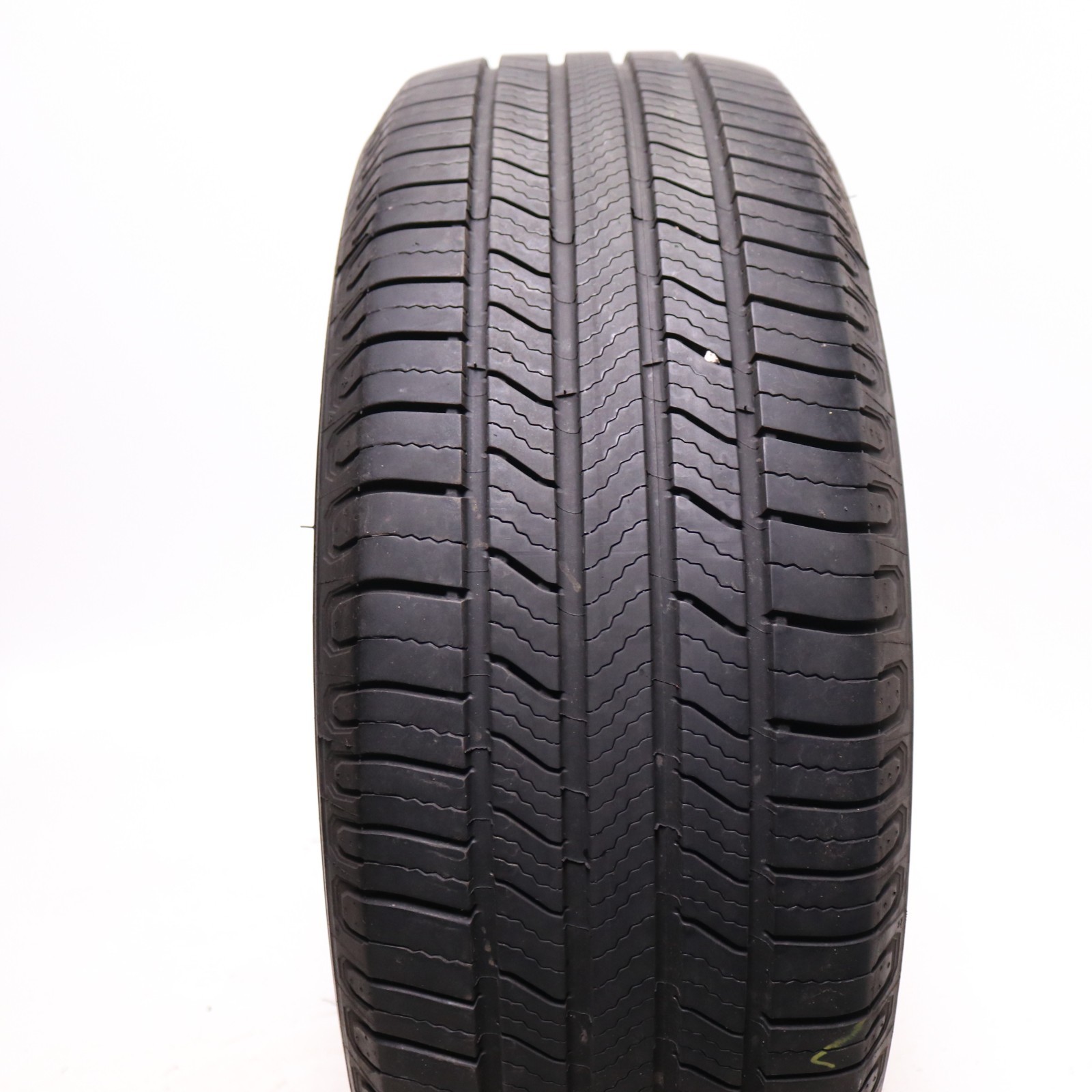 Set of 2 Used 245/60R18 Michelin Defender 2 – 105H – 9-10/32