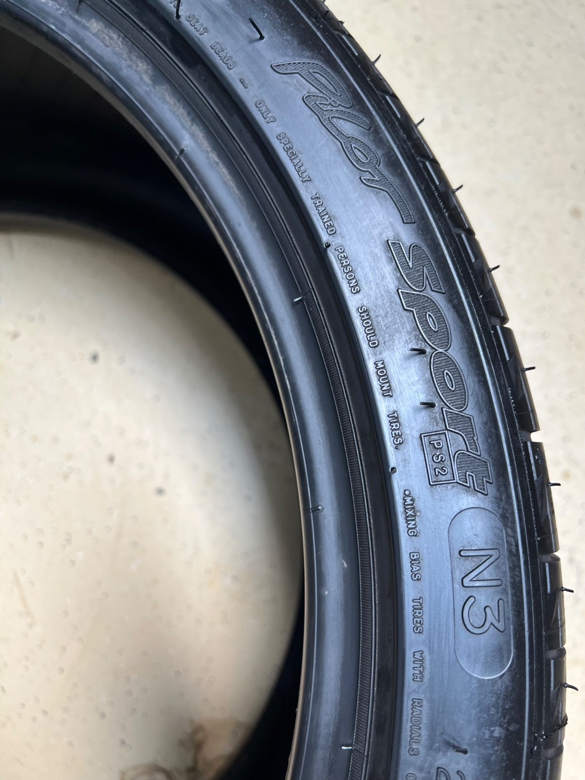 1 – TAKEOFF 285/30ZR18 (93Y) Michelin Pilot Sport PS2 (N3) Porsche – 6149