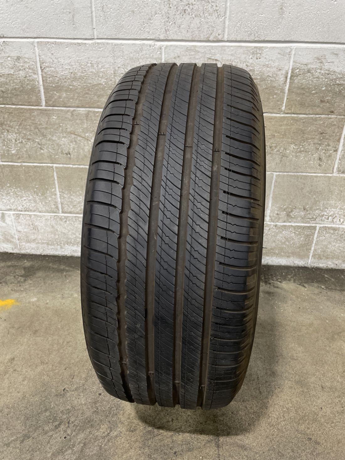 1x P275/50R20 Michelin Primacy Tour A/S MO 8/32 109 H Used Tire 2755020