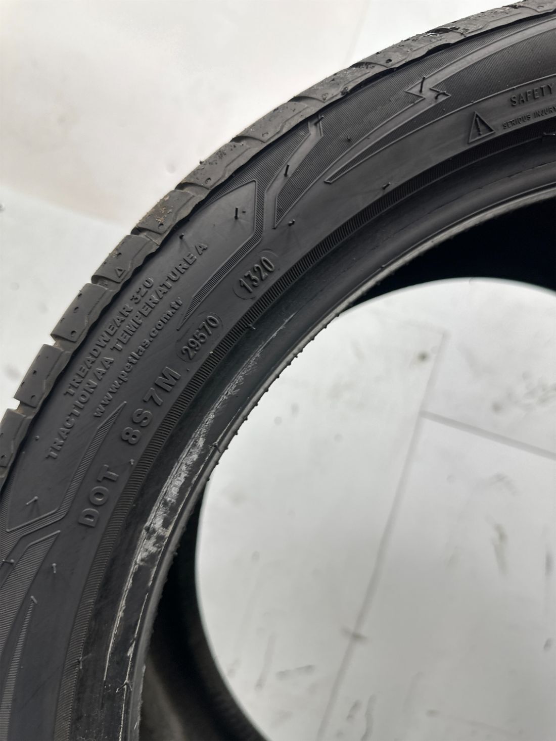1 Used Petlas Velox Sport PT741 P305/30R19 3053019 305/30/19 102 W – 10/32